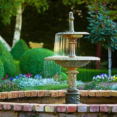 Barnsley House Bed And Breakfast Бічворт Екстер'єр фото