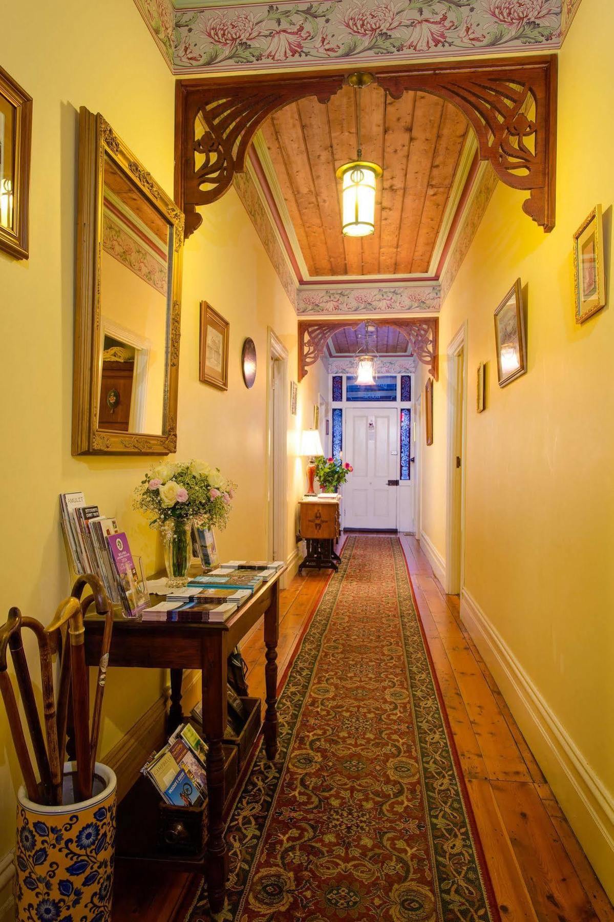 Barnsley House Bed And Breakfast Бічворт Екстер'єр фото